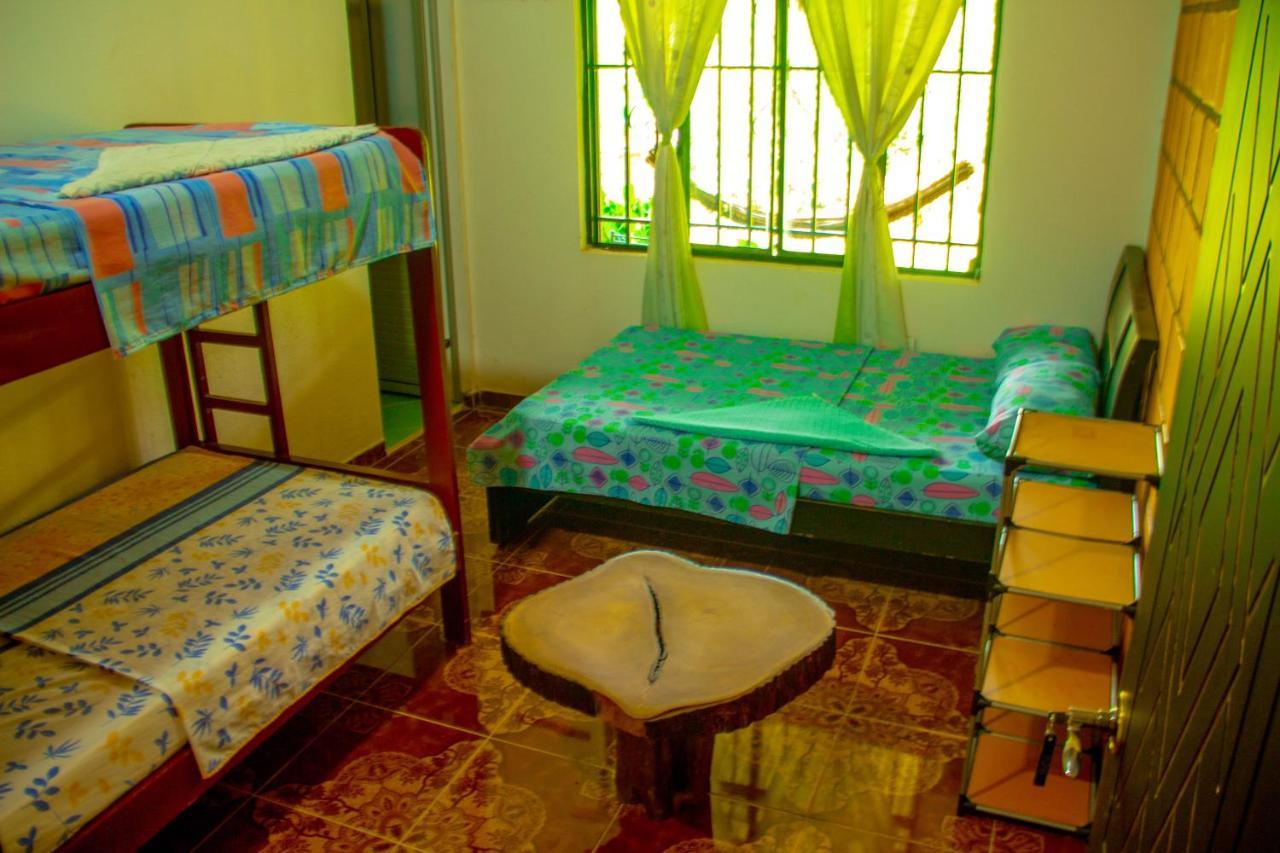Hostal Luna Llena Мокоа Экстерьер фото