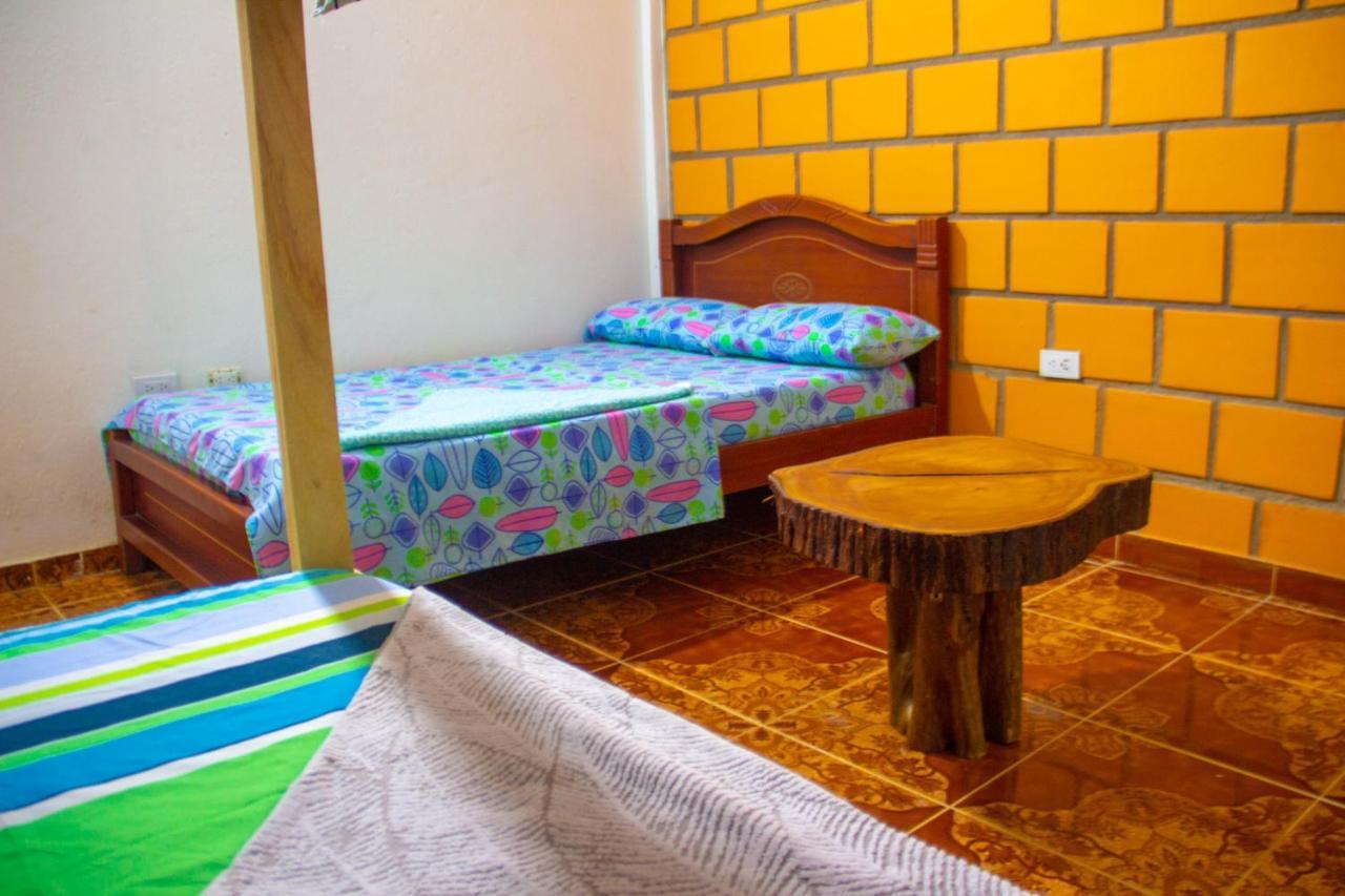 Hostal Luna Llena Мокоа Экстерьер фото