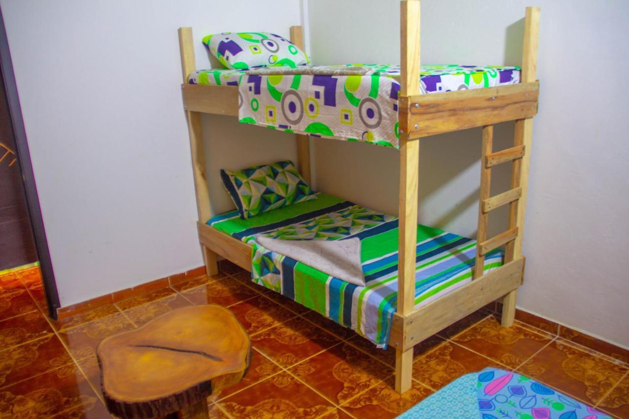 Hostal Luna Llena Мокоа Экстерьер фото